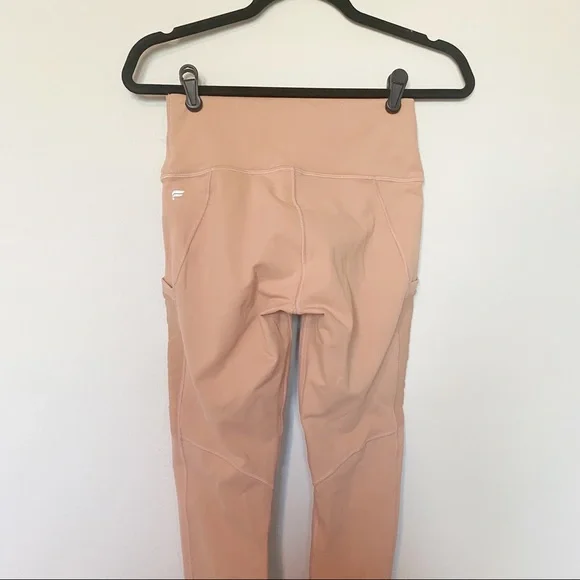 Fabletics Leggings Mia High Waisted Capri Legging With Pocket Size Small NWT - Picture 9 of 11